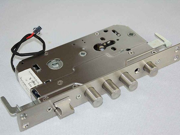 溫州配汽車鑰匙（防盜門開鎖電話）