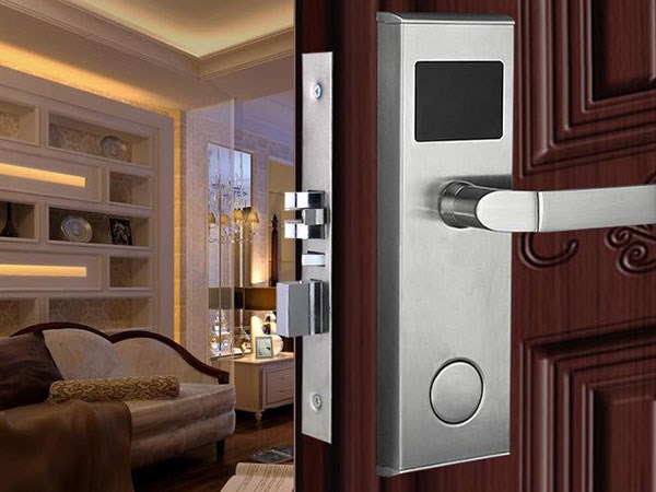 桓臺(tái)配汽車鑰匙（開鎖電話號碼多少）